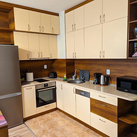 Business And Leisure Apartments In Mladost 2 With Free Garage Sofia Ngoại thất bức ảnh