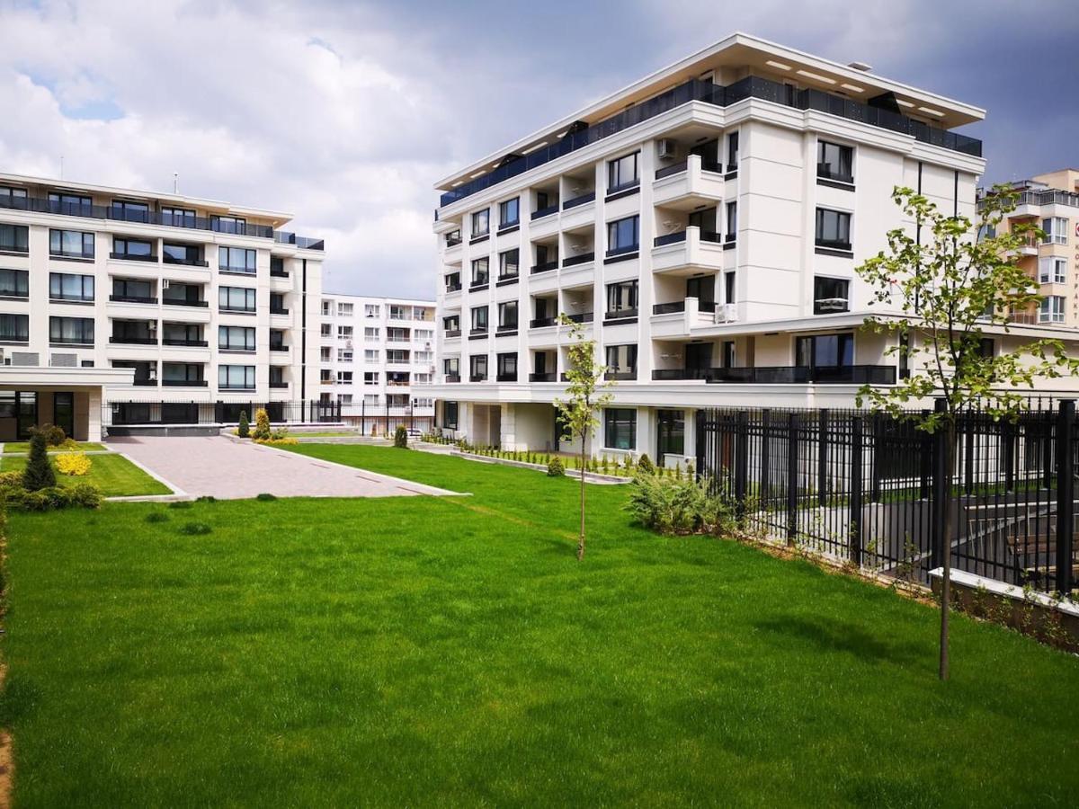 Business And Leisure Apartments In Mladost 2 With Free Garage Sofia Ngoại thất bức ảnh